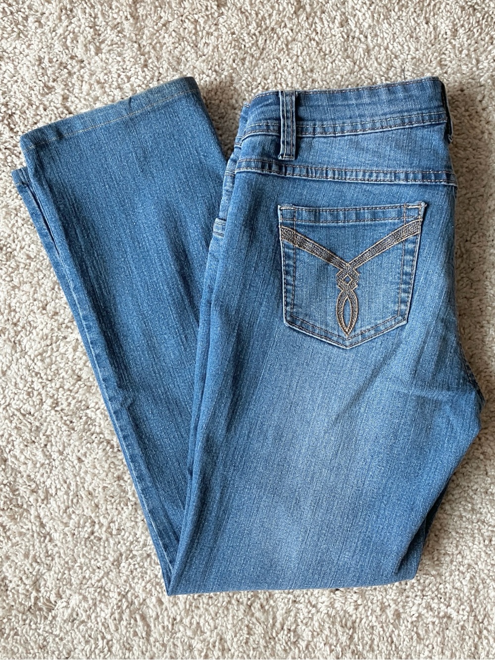 Bongo | Women’s Y2K Blue Denim Jeans with Decorative Back Pocket